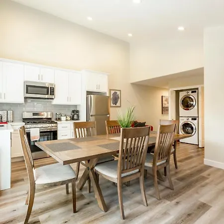 @ Marbella Lane New!3Br House In Downtown San Jose Villa